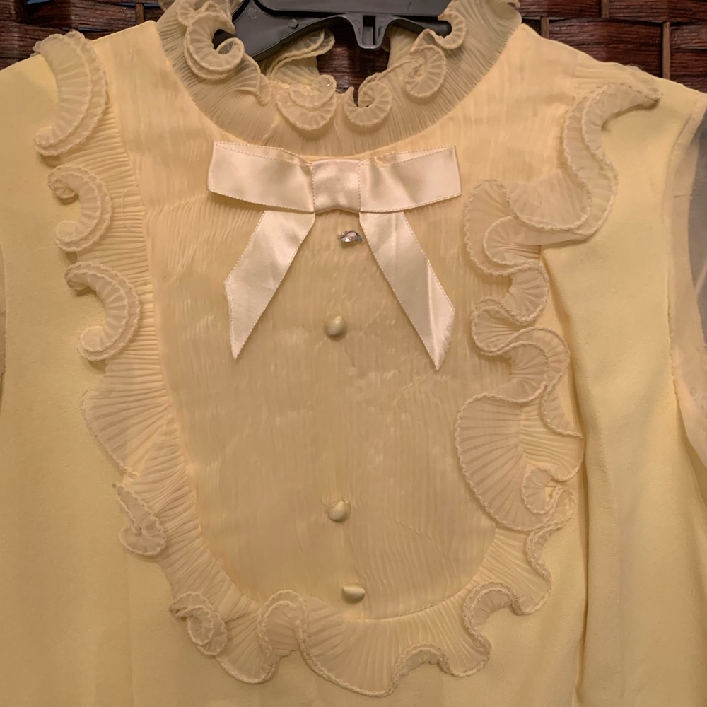 Beautiful yellow 70 style dress